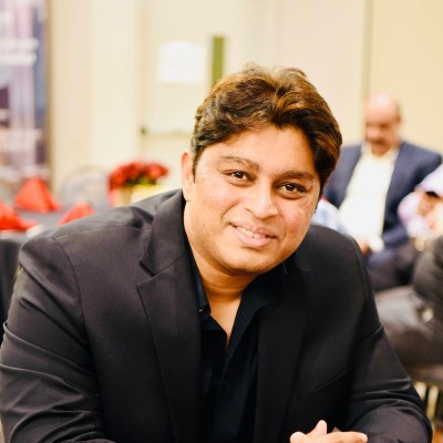 Wajahat Ali profile picture