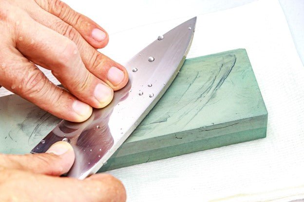 How to Sharpen Kitchen Knives: Simple Yet Helpful Guide - Razab